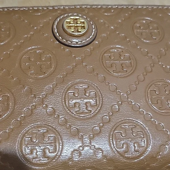 Tory Burch Wallet - Picture 2 of 8